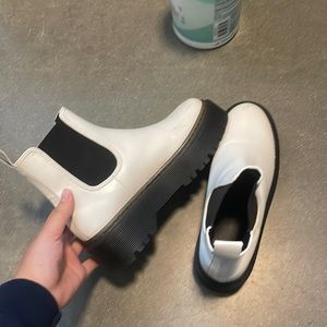 White faux, leather platform Chelsea boots, size 6
